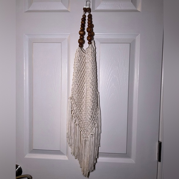 Cream boho crochet summer bag with wooden detail handle. 🏝️ ☀️ - Picture 2 of 6